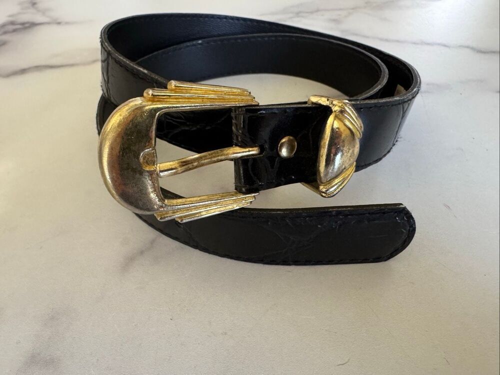 Vintage 90s women’s small black belt thin gold metal buckle